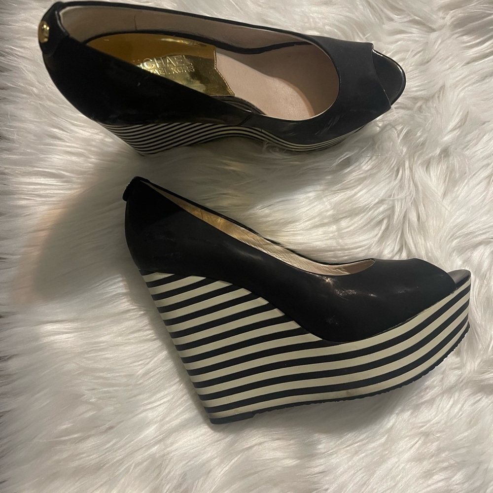 Platform Michael Kors. Size 7.5.